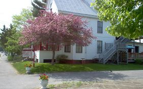 Parks Edge Inn Millinocket